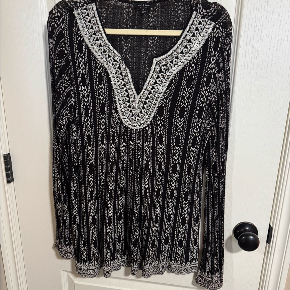Lucky Brand Black & White Patterned Blouse – Boho Print Top, Lightweight & Flowy